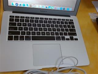 APPLE MACBOOK AIR MQD32LL/A